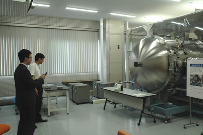 熱真空試験室